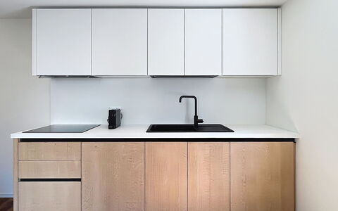 Ca' Alma Dolomia: Holz, Flooring, Cabinetry, Countertop, Interior Design, Küche, Möbel, Sinken, Fussboden, Zapfhahn
