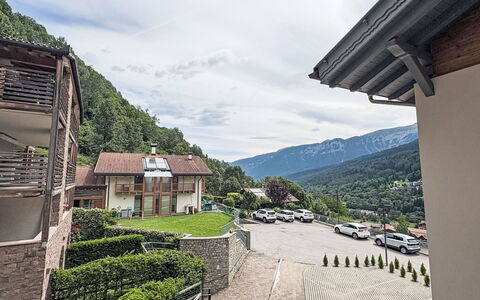 Vita Nova: Bergforms, Berg, Hügel, Hochland, Landschaft, Bergstation, Haus, Ländliches Gebiet, Dorf, Gebirge