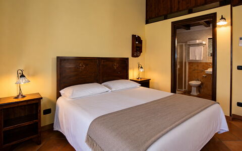 La Muraglia: Wand, Interior Design, Möbel, Holz, Decke, Fussboden, Flooring, Bett, Schlafzimmer, Zimmer