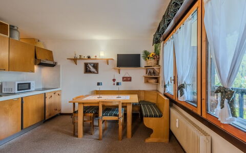 Presanella: Interior Design, Möbel, Decke, Zimmer, Stuhl, Wohnzimmer, Holzbeize, Hartholz, Lack, Cabinetry