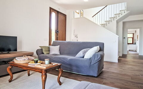 Le 3 Viste: Möbel, Interior Design, Flooring, Wand, Couch, Fussboden, Holz, Zimmer, Holzboden, Wohnzimmer