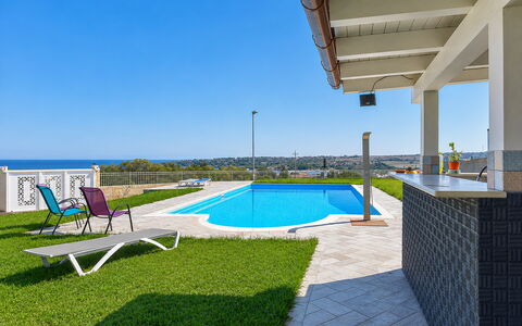 Villa Sara: Blau, Schwimmbad, Resort, Schatten, Freizeit, Veranda, Estate, Eco Hotel, Villa, Landscaping