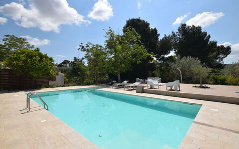 La Dimora di Diana: Schwimmbad, Schatten, Verbundwerkstoff, Gartenmöbel, Resort, Beton, Freizeit, Water Feature, Landscaping, Flagstone