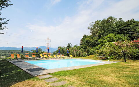 Annika: Himmel, Blau, Baum, Schwimmbad, Freizeit, Eco Hotel, Park, Kumulus, Landscaping, Resort