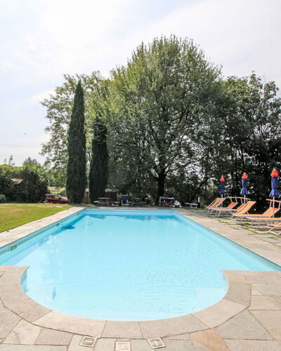 Annika: Blau, Schwimmbad, Freizeit, Resort, Gartenmöbel, Schatten, Eco Hotel, Water Feature, Ferienort, Landscaping