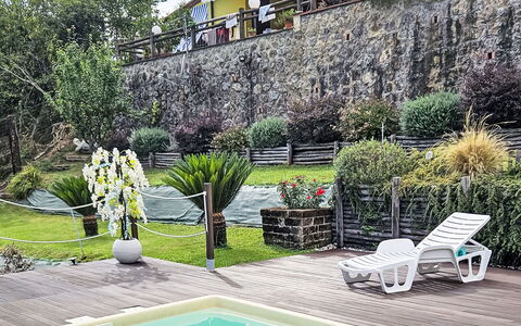 Casa Lulù: Schwimmbad, Garten, Gartenmöbel, Resort, Landscaping, Hinterhof, Blumentopf, Flagstone, Schatten