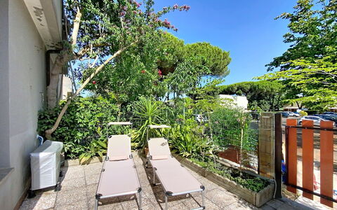 Villaggio Podere San Luigi: Wohngebiet, Zuhause, Wohnung, Urban Design, Balkon, Schatten, Daylighting, Gips