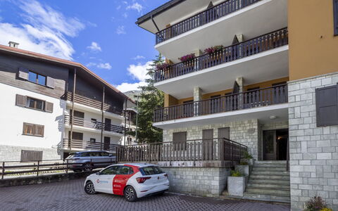 Ai Pascoli: Wohnung, Balkon, Eigentumswohnung