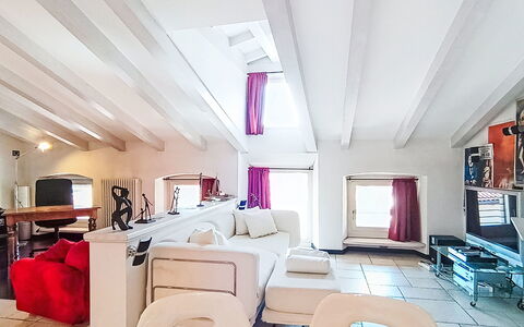 Le Falesie: Möbel, Interior Design, Flooring, Couch, Fussboden, Decke, Wohnzimmer, Zimmer, Beleuchtung, Wohnung