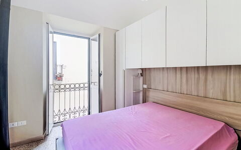 La Terrazza di Caramanico: Fussboden, Flooring, Interior Design, Möbel, Holz, Zimmer, Schlafzimmer, Bett, Zuhause, Wohnung