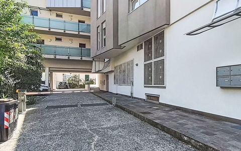 Gigi: Wohnung, Urban Design, Verbundwerkstoff, Eigentumswohnung, Beton, Walkway, Hof, Auffahrt, Balkon, Daylighting