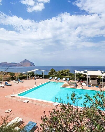 Cala Isulidda: Schwimmbad, Resort, Eco Hotel, Ferienort, Strandresort, Hotel, Estate, Thermae, Villa, Tropen