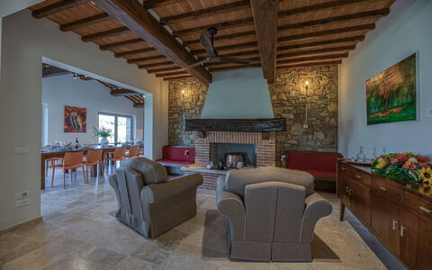 La Calcinaia Country House, Bucine: Möbel, Interior Design, Wand, Flooring, Holz, Decke, Fussboden, Stuhl, Couch, Wohnzimmer