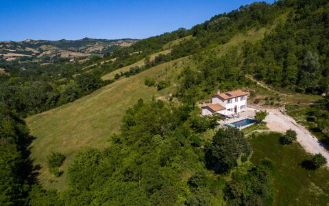 Villa Mia 6: Bergforms, Hügel, Berg, Haus, Zuhause, Hochland, Landschaft, Ländliches Gebiet, Hütte, Bergstation