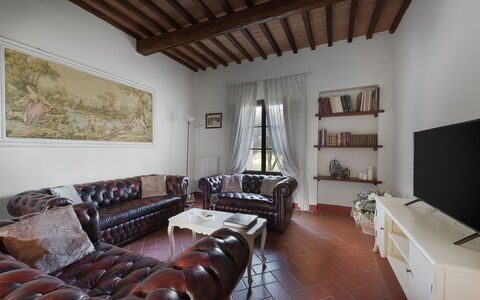 Villa Ginestraio 14: Möbel, Interior Design, Wand, Flooring, Holz, Fussboden, Couch, Zimmer, Wohnzimmer, Zuhause