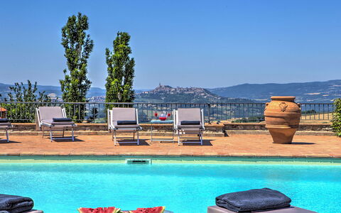Casal del Salice 10: Blau, Schwimmbad, Resort, Eco Hotel, Hotel, Villa, Ferienort, Sonnenliege, Gartenmöbel, Balkon