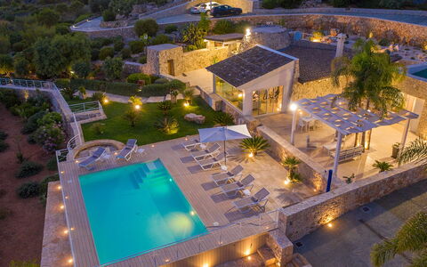 Tenuta Scialandre 10: Schwimmbad, Resort, Estate, Wohngebiet, Eco Hotel, Villa, Villa, Thermae, Hazienda, Regenschirm