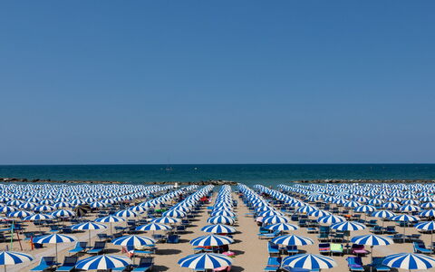 Villa Corona 8: Regenschirm, Strand, Meer, Schatten, Küste, Urlaub, Gartenmöbel, Tropen