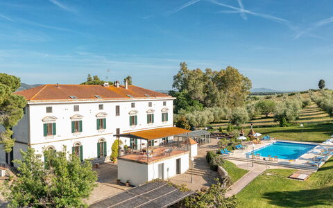 Villa Croci 12: Estate, Villa, Hazienda, Hotel, Villa, Schwimmbad