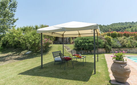 Casale al Doglio 6+1: Überdachung, Gazebo, Garten, Schatten, Pavillon, Outdoor Struktur, Gartenmöbel, Regenschirm, Hinterhof, Landscaping