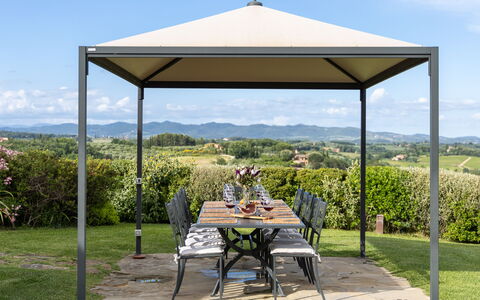 La Fonte di Santa Regina 8: Gazebo, Gartenmöbel, Möbel, Pavillon, Schatten, Outdoor Struktur, Überdachung, Garten, Tisch Im Freien, Pergola