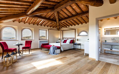 Il Poggiarellone 14: Interior Design, Decke, Flooring, Fussboden, Beleuchtung, Möbel, Schlafzimmer, Bett, Bettrahmen, Zimmer