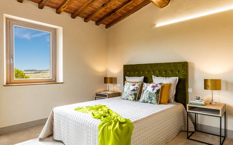 Il Poggiarellone 14: Interior Design, Möbel, Bett, Schlafzimmer, Flooring, Decke, Zimmer, Bedding, Fussboden, Linens