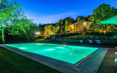 Monticchia 10: Schwimmbad, Garten, Resort, Estate, Eco Hotel, Hazienda, Landscaping, Hinterhof, Water Feature, Schatten