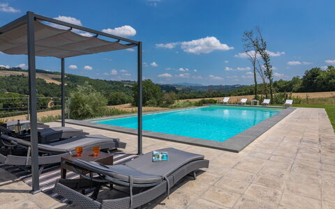 Villa le Fontane 12: Schwimmbad, Gartenmöbel, Möbel, Resort, Sonnenliege, Stuhl, Schatten, Eco Hotel, Freizeit, Terrasse