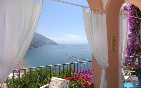 Casa Maria 6+2: Balkon, Blumentopf, Küste, Gartenmöbel, Stuhl, Zimmerpflanze, Bucht, Veranda, Hazienda, Ferienort