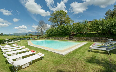 Poggerello 10: Eco Hotel, Estate, Bauernhaus, Schwimmbad, Resort, Garten, Hazienda, Villa, Rasen, Landscaping