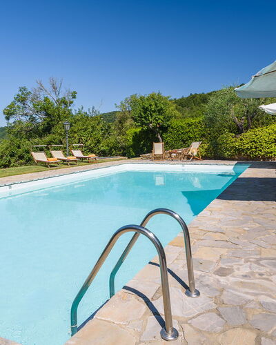 Marangole 12: Schwimmbad, Eco Hotel, Resort, Gartenmöbel, Freizeit, Sonnenliege, Landscaping, Thermae, Ferienort, Regenschirm