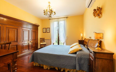 Villa Costanza 6: Möbel, Interior Design, Schlafzimmer, Bett, Holz, Flooring, Zimmer, Decke, Fussboden, Bettdecke
