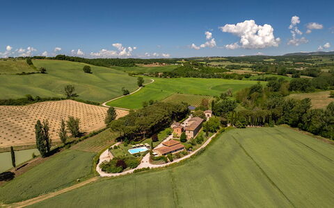 Podere Bellaria 18+2: Wohngebiet, Estate, Landschaft, Haus, Grundstueck, Ländliches Gebiet, Menschliche Siedlung, Landscaping, Plantage, Hütte