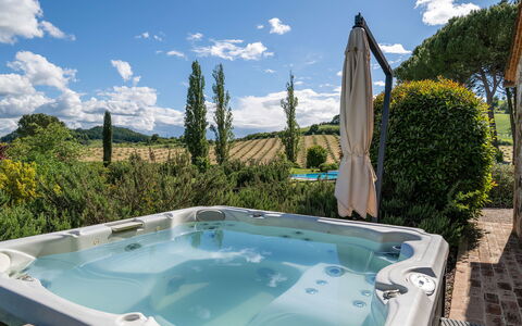 Podere Bellaria 18+2: Schwimmbad, Resort, Armatur, Garten, Eco Hotel, Gartenmöbel, Jacuzzi, Stuhl, Badewanne
