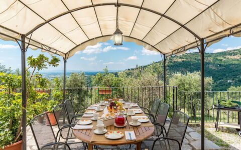 Villa Fabi 6+2: Bergstation, Eco Hotel, Schatten, Stuhl, Gartenmöbel, Balkon, Tisch Im Freien, Veranda, Zaun, Villa