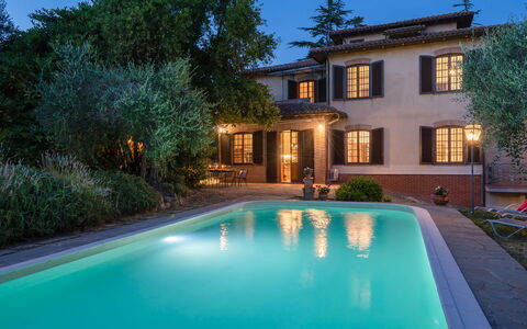 Villa Fiorentini 10: Schwimmbad, Hazienda, Estate, Resort, Villa, Thermae, Zimmerpflanze, Eco Hotel, Hinterhof