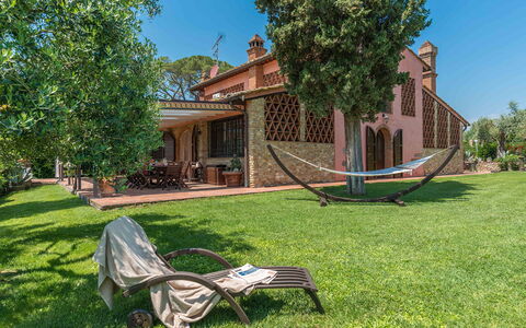 Villa Gino 8+2: Estate, Garten, Hazienda, Bauernhaus, Rasen, Villa, Garten, Landscaping, Villa, Eco Hotel
