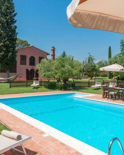 Villa Gino 8+2: Schwimmbad, Estate, Garten, Hazienda, Resort, Rasen, Villa, Bauernhaus, Villa, Garten