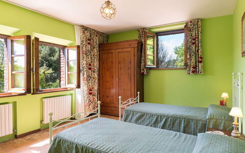 L'Alcova 8+2: Möbel, Interior Design, Textil, Zimmer, Schlafzimmer, Bett, Tabelle, Zuhause, Decke, Fussboden