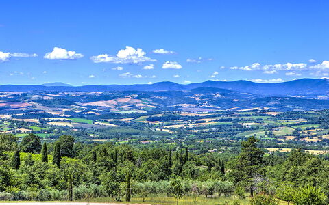 Villa Bella 8: Blau, Bergforms, Natur, Hügel, Natürliche Landschaft, Horizont, Landschaft, Berg, Hochland, Ökoregion
