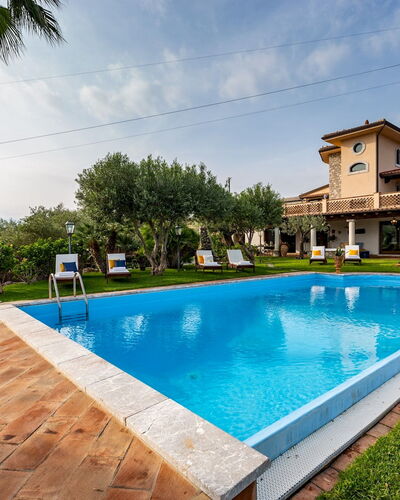Villa Alba 12: Schwimmbad, Resort, Eco Hotel, Freizeit, Estate, Thermae, Gartenmöbel, Hazienda, Villa, Hinterhof