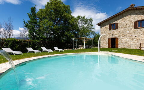 Villa Agostini 10: Blau, Schwimmbad, Bauernhaus, Estate, Resort, Villa, Rasen, Garten, Landscaping, Thermae