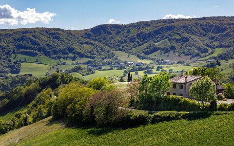 Villa Agostini 10: Bergforms, Hügel, Berg, Gras, Grün, Natürliche Landschaft, Wiese, Hochland, Landschaft