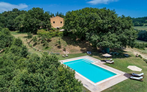 Casale Piattini 10: Schwimmbad, Estate, Garten, Bauernhaus, Rasen, Hazienda, Landscaping, Villa, Hinterhof, Park