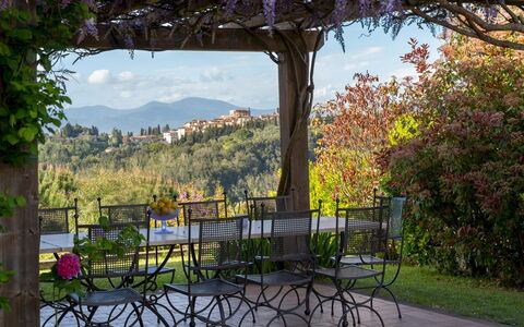 La Villa Nell'Isola Verde 12: Möbel, Gartenmöbel, Tabelle, Stuhl, Schatten, Tisch Im Freien, Garten, Blumentopf, Eco Hotel