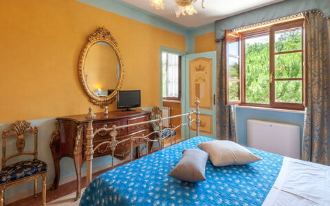 Tenuta Astolfi 12+3: Möbel, Interior Design, Schlafzimmer, Bett, Wand, Holz, Bettdecke, Bedding, Flooring, Fussboden
