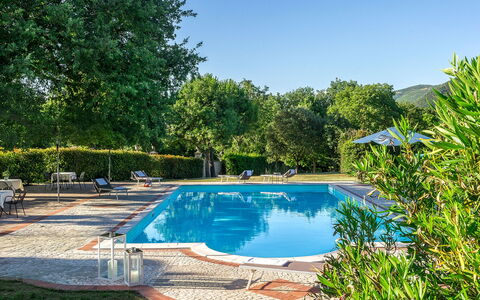 Tenuta Astolfi 12+3: Blau, Schwimmbad, Resort, Schatten, Gartenmöbel, Eco Hotel, Garten, Landscaping, Hazienda, Hinterhof