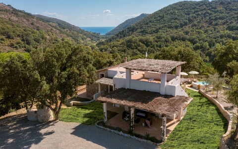 Villa Zaca 6: Landschaft, Ländliches Gebiet, Bergstation, Estate, Hütte, Gebirge, Dorf, Bauernhaus, Bergdorf, Eco Hotel