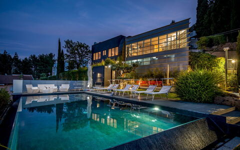Villa Relax 12+2: Schwimmbad, Resort, Water Feature, Eco Hotel, Garten, Landscaping, Estate, Reflecting Pool, Hotel, Villa